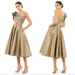 NWT Mac Duggal Bronze Metallic One Shoulder Bow Tea Length Dress